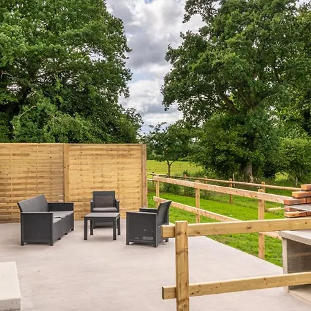 Le Champ Bourdon 度假居 *